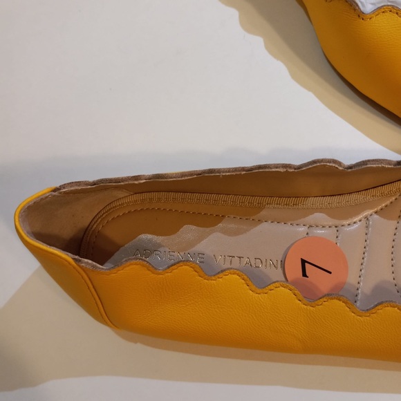 Adrienne Vittadini Womens Fox Ballerina Pointed Toe Flats yellow leather 7 - Picture 6 of 10